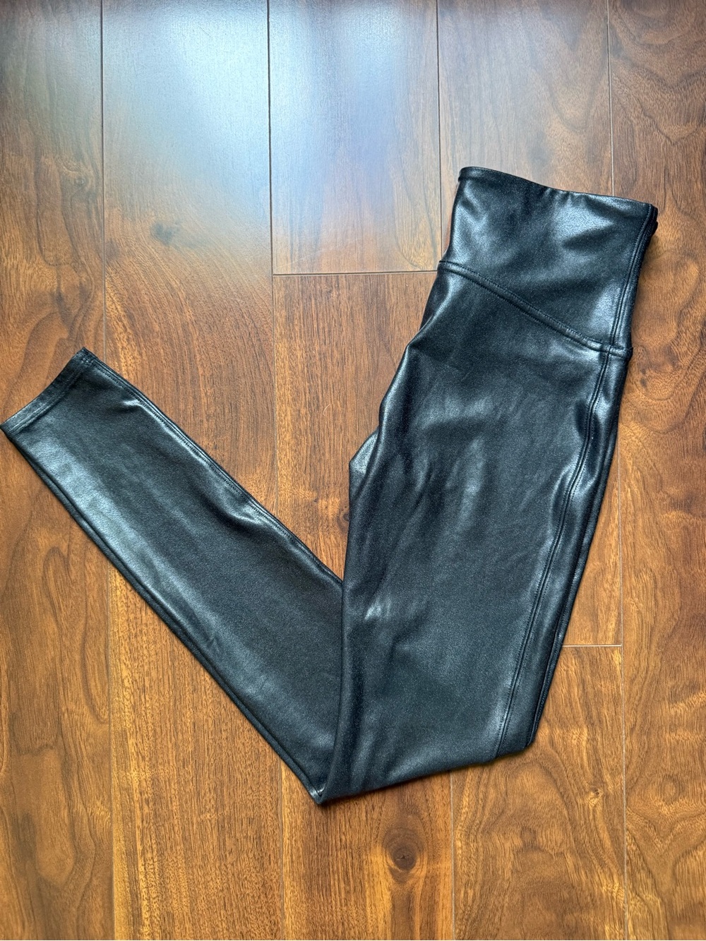 SPANX Faux Leather Black Matte Leggings / Size M / Like New Condition 🖤 - Picture 2 of 7
